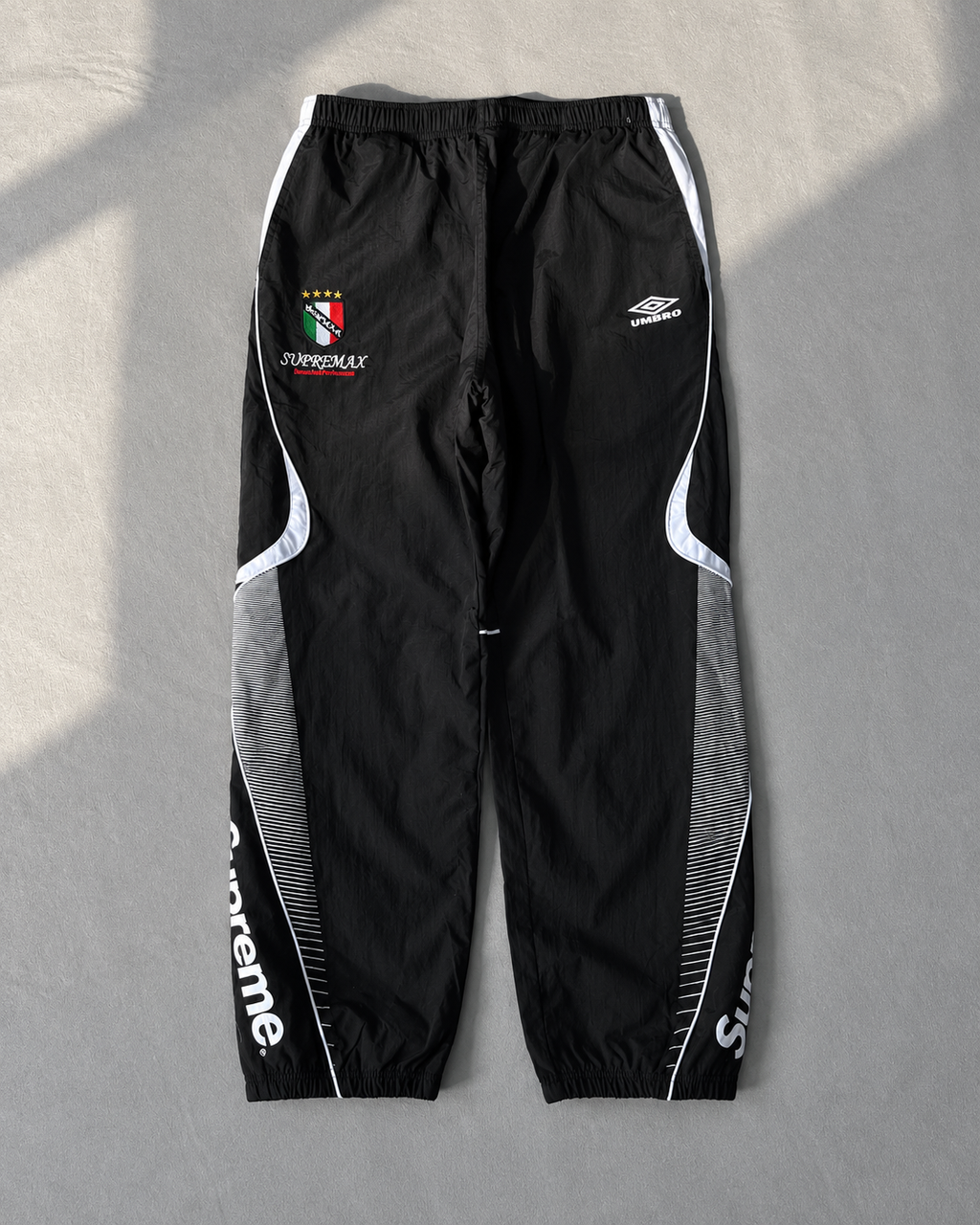Czarny Komplet Ortalionowy Supreme x Umbro Retro Football